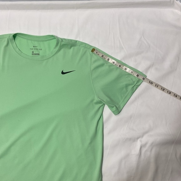 NIKE,MEN,LIGHT GREEN,DRI-FIT,SHORT SLEEVE,MILER T-SHIRT.SIZE-LARGE. - Picture 8 of 11